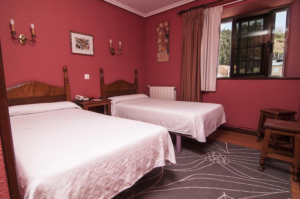 Riodeva Hotel Unquera Room photo