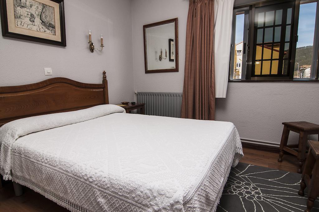 Riodeva Hotel Unquera Room photo