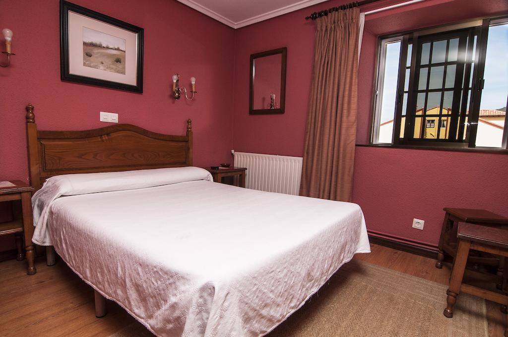 Riodeva Hotel Unquera Room photo
