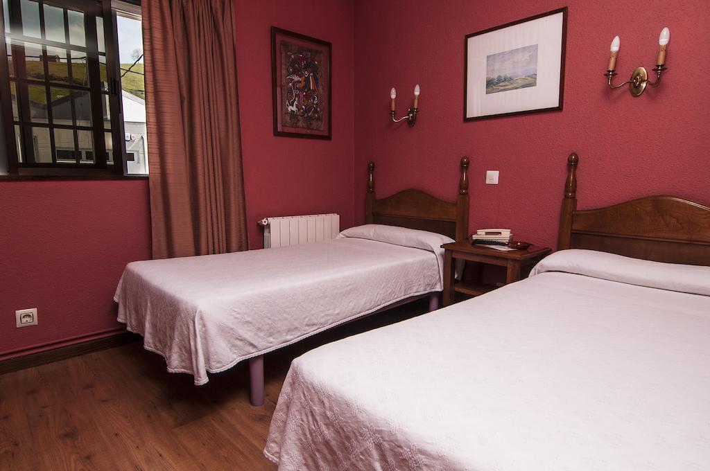 Riodeva Hotel Unquera Room photo