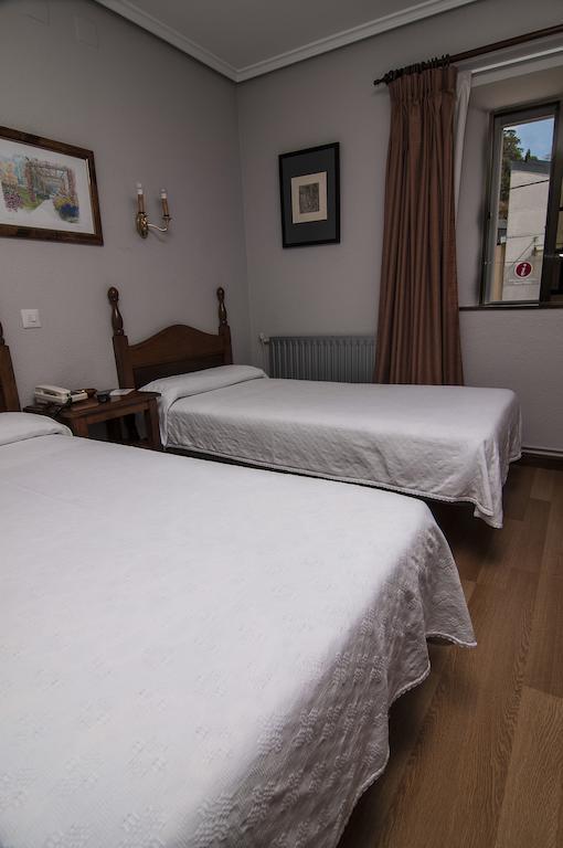 Riodeva Hotel Unquera Room photo